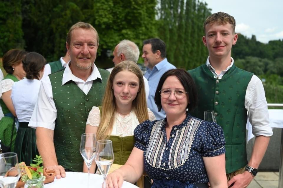 Zweytick Gaestezimmer Weingut Ratsch an der Weinstraße Esterno foto