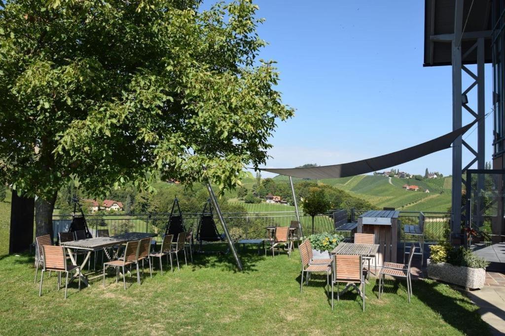 Zweytick Gaestezimmer Weingut Ratsch an der Weinstraße Esterno foto