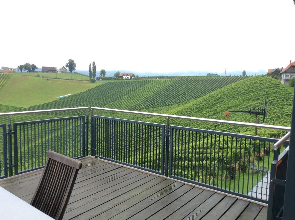 Zweytick Gaestezimmer Weingut Ratsch an der Weinstraße Camera foto