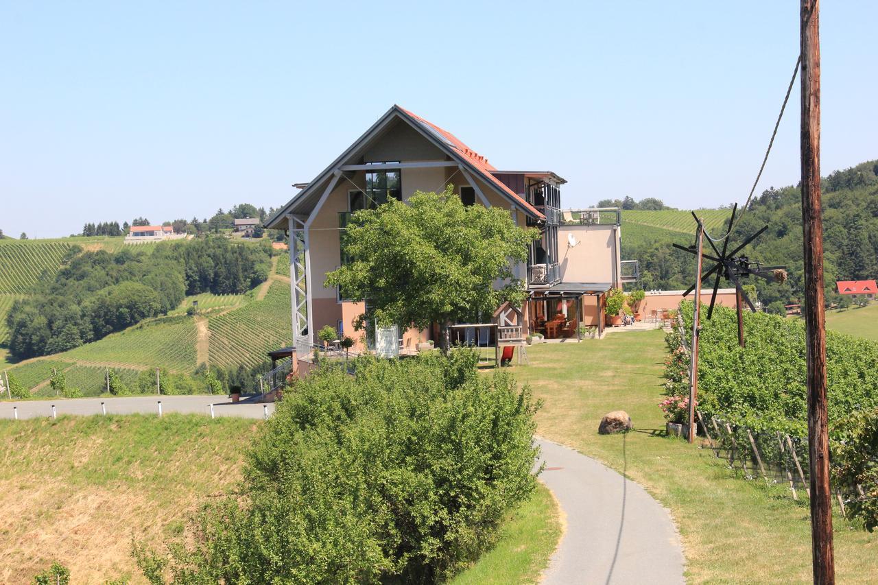 Zweytick Gaestezimmer Weingut Ratsch an der Weinstraße Esterno foto