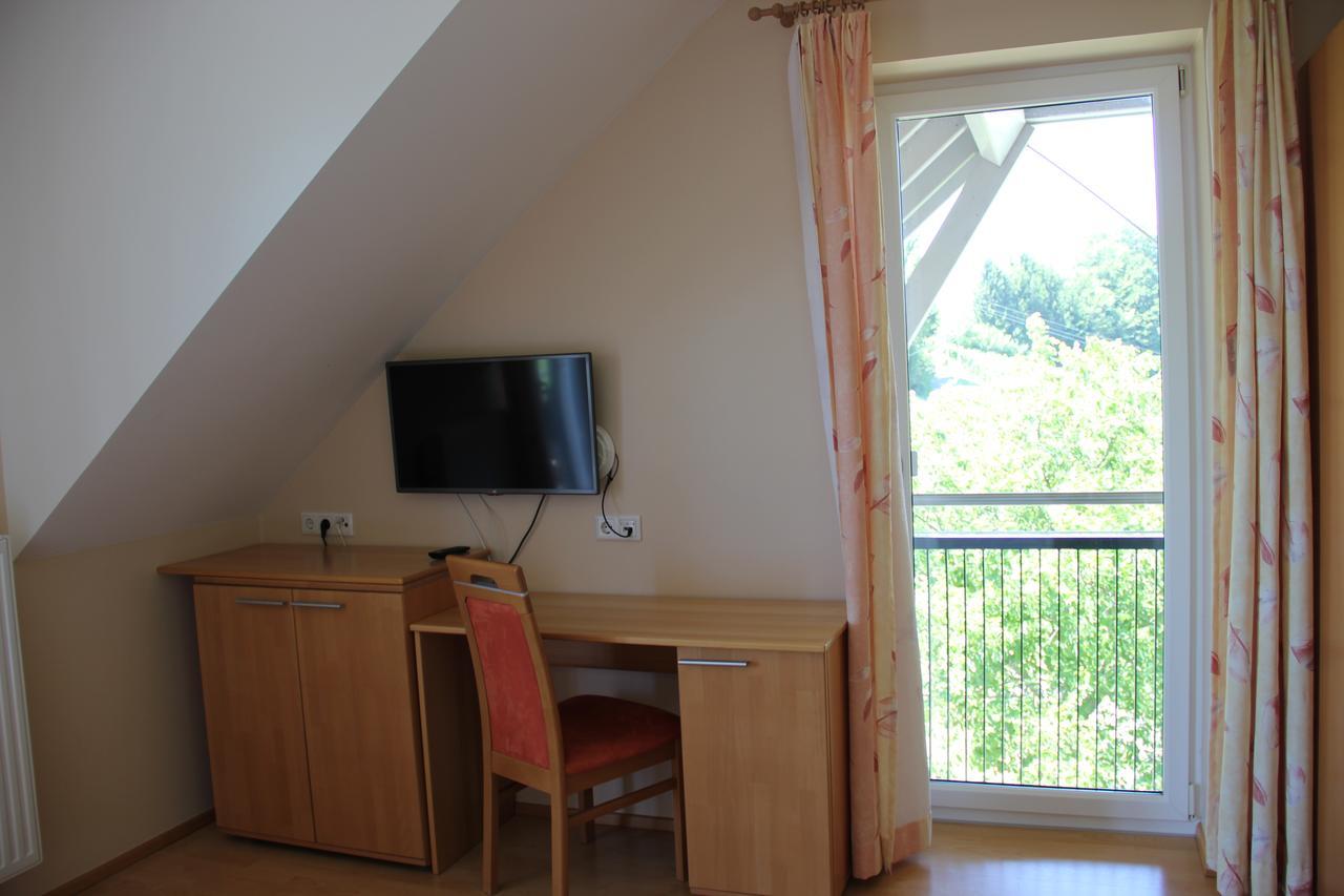 Zweytick Gaestezimmer Weingut Ratsch an der Weinstraße Esterno foto